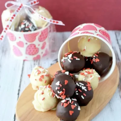 Romantic Valentine'S Day Cake Pop Delights