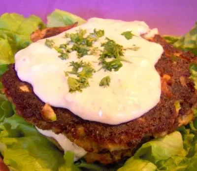 Salmon Cakes With Lemon Aioli