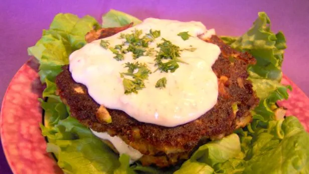 Salmon Cakes With Lemon Aioli