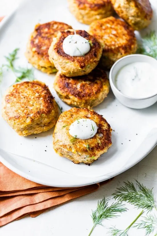 Salmon Croquettes With Dill Sauce