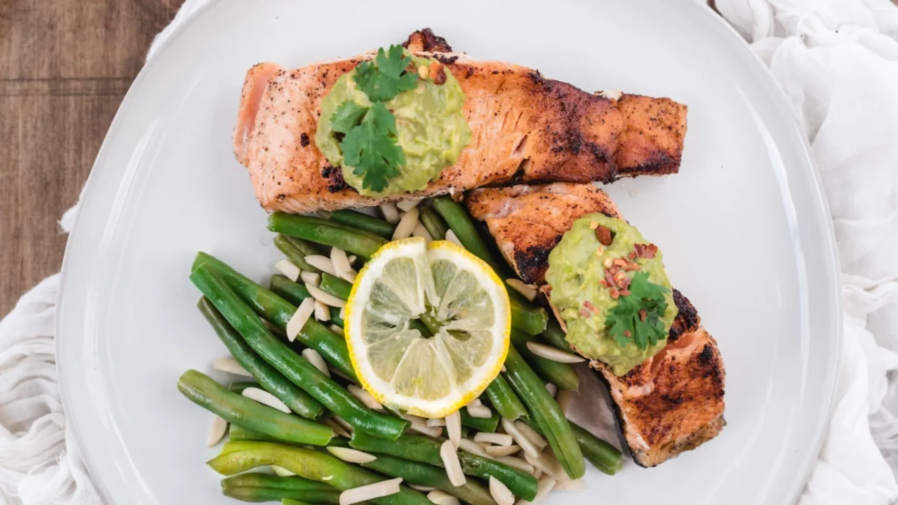 Salmon With Creamy Avocado Sauce