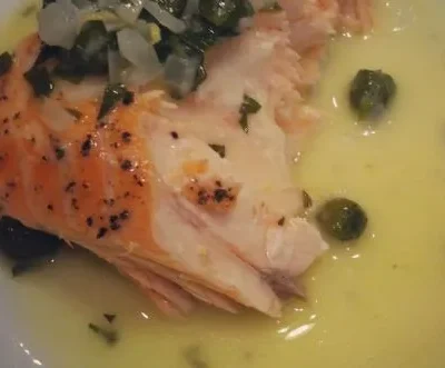 Salmon With Lemon-Butter -Caper Sauce