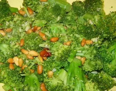 Sauted Broccoli With Garlic And Pine