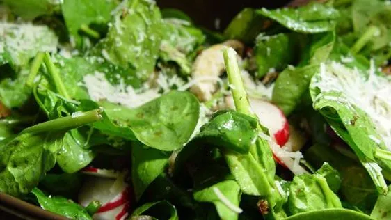 Savory Bacon, Mushroom & Spinach Salad Recipe