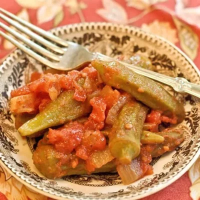 Savory Southern-Style Okra And Tomato Medley Recipe