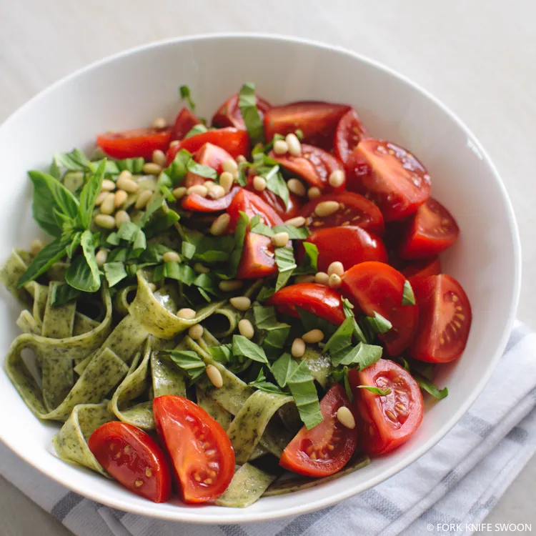 Savory Spinach, Cherry Tomato, and Toasted Pine Nut Fettuccine Recipe