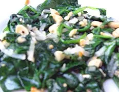 Savory Spinach and Crunchy Peanut Stir-Fry Recipe