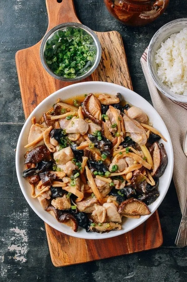 Savory Steamed Chicken with Sausage and Mushrooms Recipe