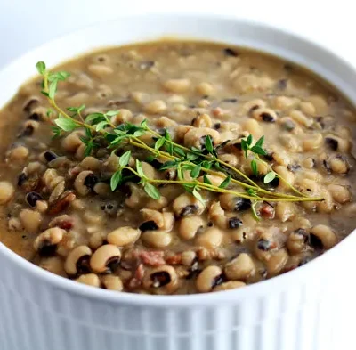 Savory And Spicy Black Eyed Peas With Ham Hocks Recipe