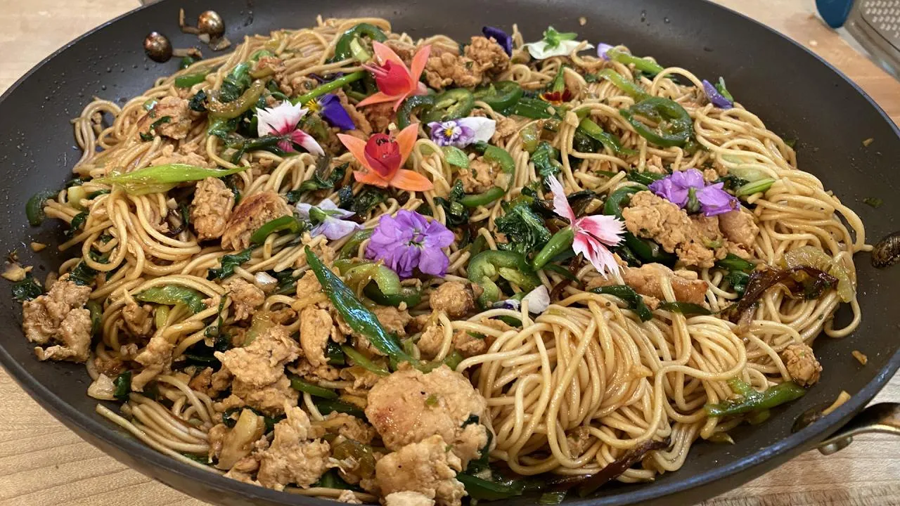 Scallion Noodles With Ground Pork