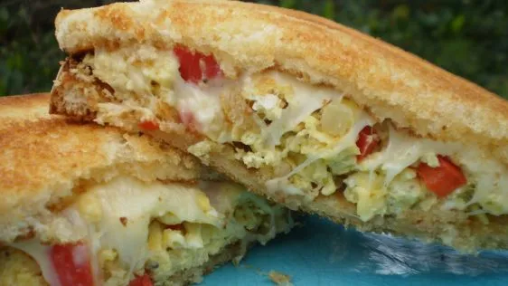 Scrambled Egg Sandwiches With Onions And