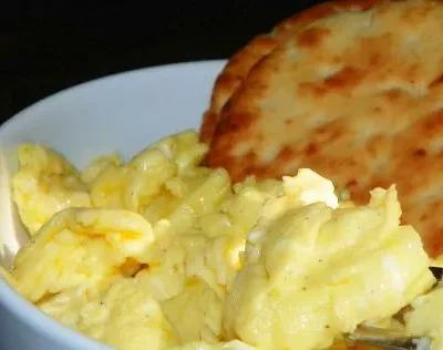 Scrambled Eggs With Coconut Oil