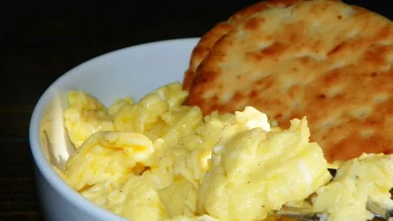 Scrambled Eggs With Coconut Oil