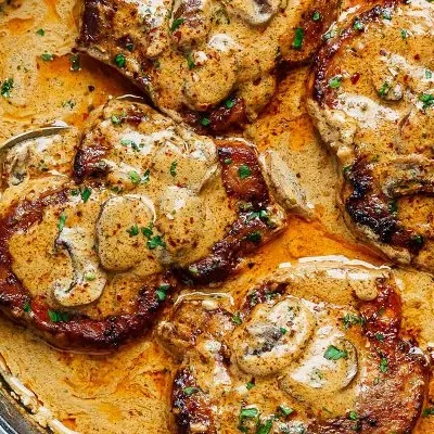 Seared Pork Chops With Creamy