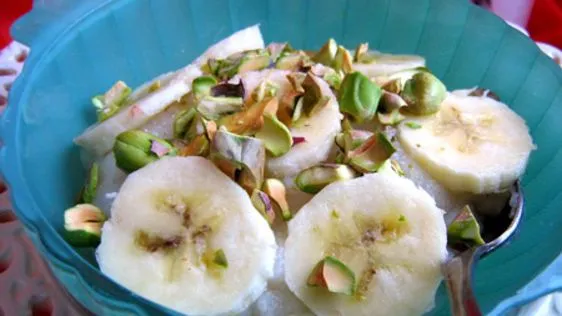 Semolina With Banana & Nuts