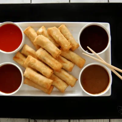 Shrimp Spring Rolls With Chile Sauce