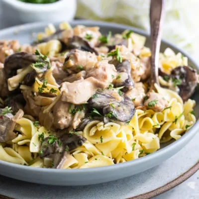 Simple Ground Chicken Stroganoff