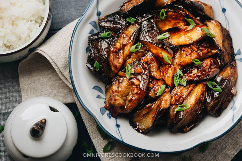 Sizzling Spicy Szechuan Eggplant & Garlic Stir-Fry