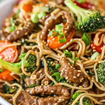 Sizzling Steak And Crisp Vegetable Stir-Fry Delight