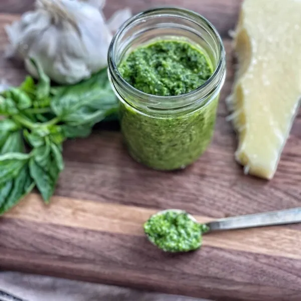 Skinny Basil Pesto