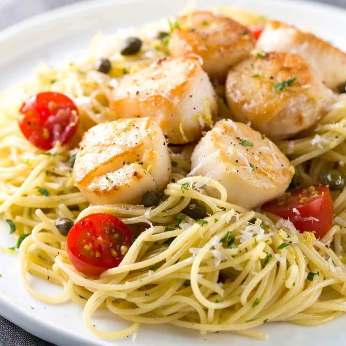 Sliced Tomatoes With Lemon Caper Sauce