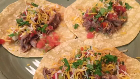 Slow Cooker Pulled Pork Tacos