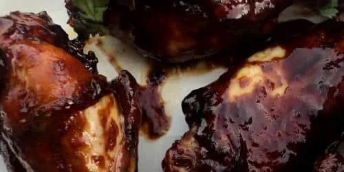 Spicy Sriracha Glazed Chicken Wings Recipe