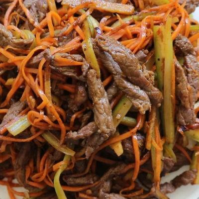 Spicy Szechuan-Style Shredded Beef Stir-Fry Recipe