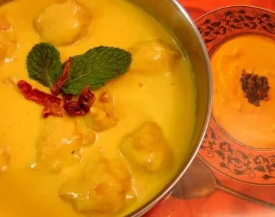 Spicy Tangy Kadhi Pakoda Recipe With Optional Sweetness Twist