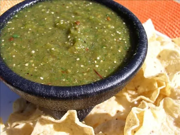 Spicy and Smoky Green Tomatillo Salsa Verde Recipe