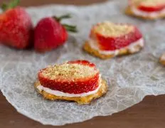 Strawberry Cheesecake Pretzel Crisps: A Sweet and Salty Delight