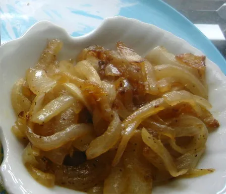 Tangy Caramelized Sweet and Sour Onions Recipe