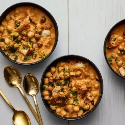 Traditional Tunisian Lablabi: Spicy Chickpea Stew With French Bread