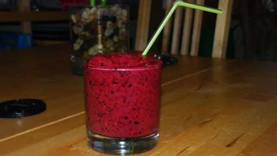 Triple Berry Bliss Smoothie: A Nutritious and Delicious Recipe