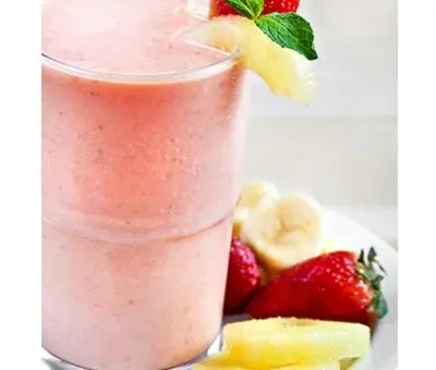 Tropical Strawberry-Pineapple-Banana Smoothie Delight