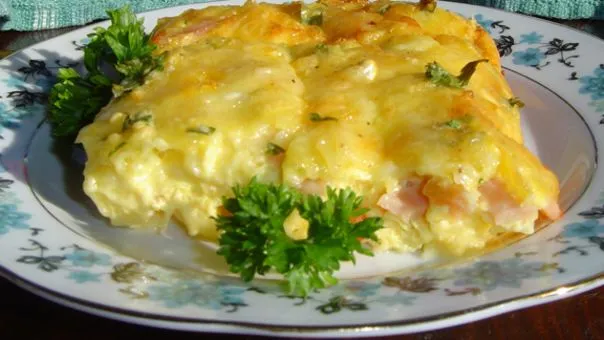 Ultimate Cheesy Breakfast Casserole: Soft & Irresistible