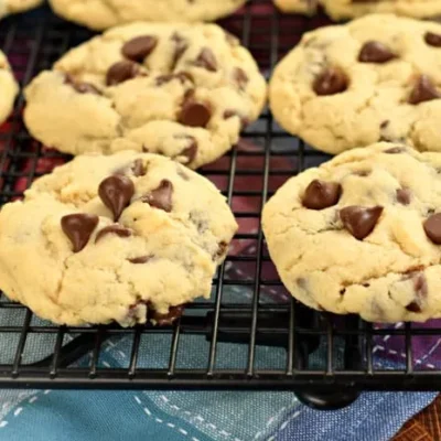 Ultimate Chewy Chocolate Chip Cookie Delight