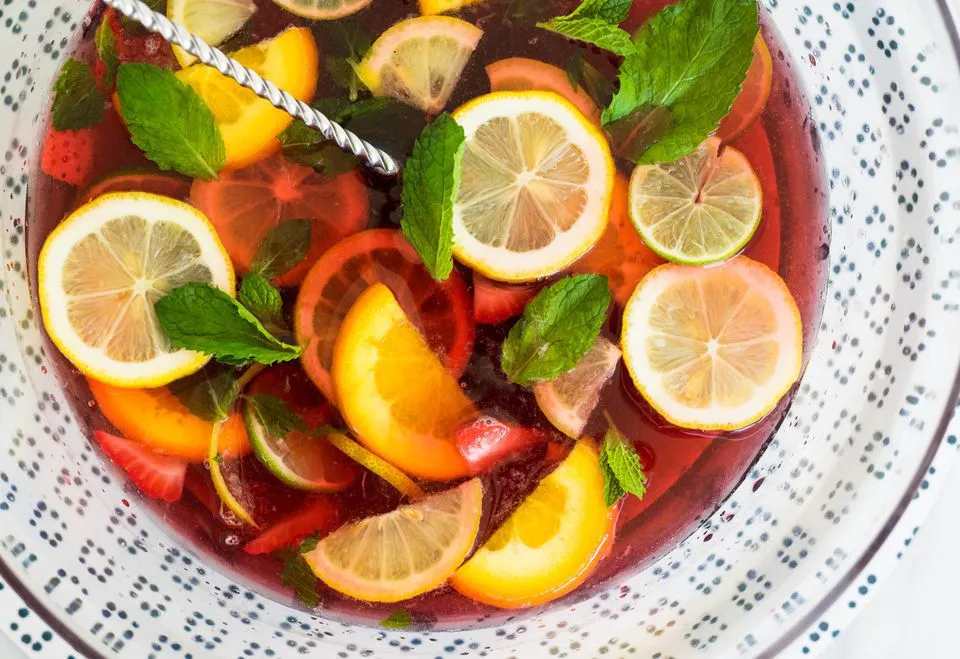 Ultimate Crowd-Pleasing Party Punch Recipe