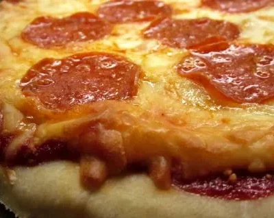 Ultimate Homemade Classic Pizza Recipe