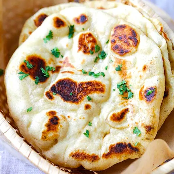 Ultimate Homemade Naan Bread Recipe for Tandoori Chicken & Curry Pairings