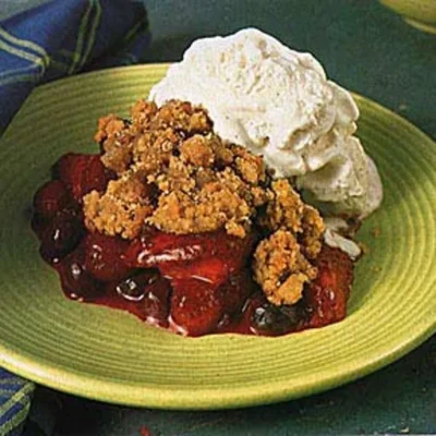 Ultimate Mixed Berry Crisp Delight