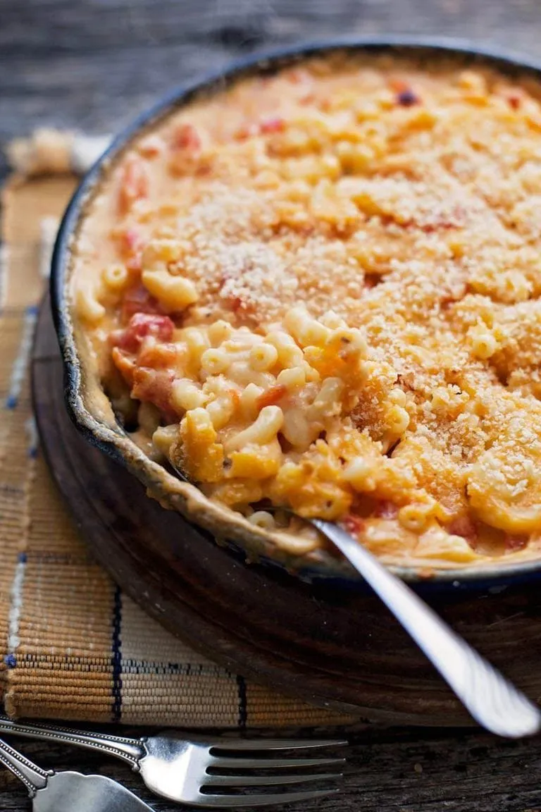 Ultimate Triple-Cheese Macaroni with Sun-Kissed Tomatoes Recipe