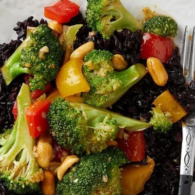 Ultimate Veggie Kung Pao Delight With Broccoli And Peppers