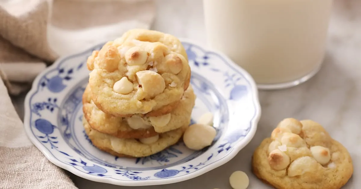 Ultimate White Chocolate Macadamia Nut Cookies Recipe