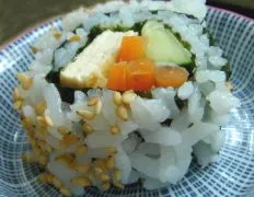 Vegetarian Tofu Maki Sushi Rolls – Easy Recipe