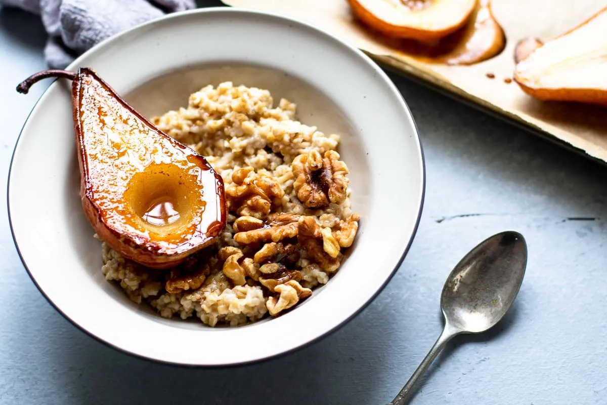 Weight Watchers Friendly Caramelized Baked Pears Recipe