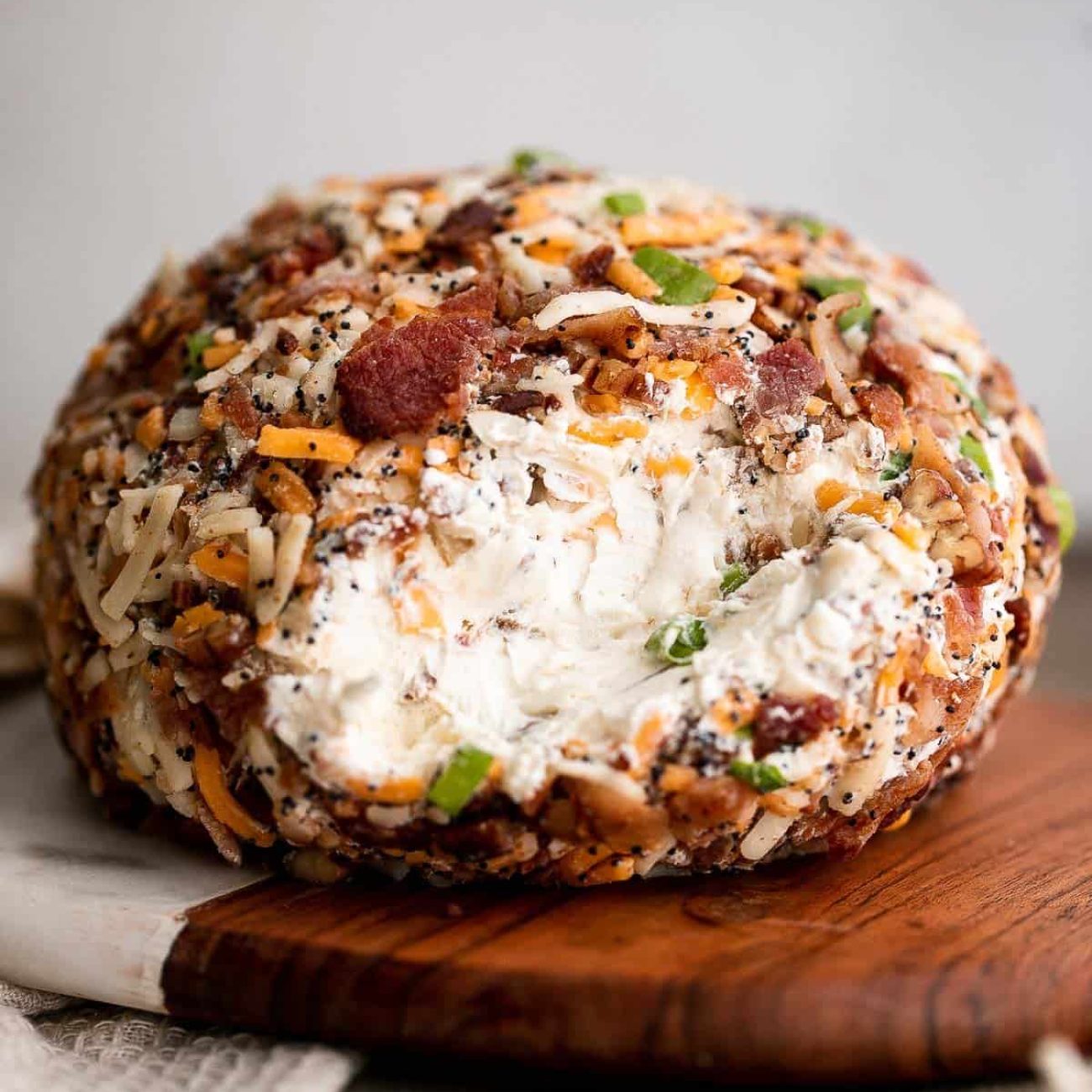 Bacon-Cheddar Cheese Ball