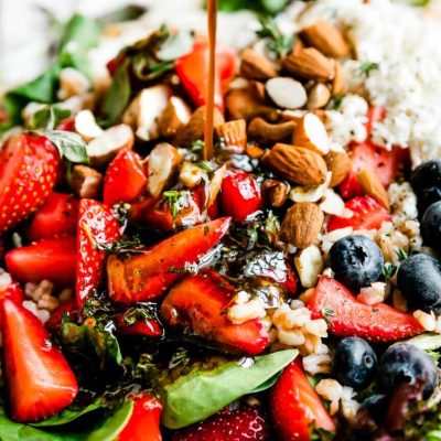 Balsamic Glazed Strawberry And Spinach Salad: A Refreshing Twist