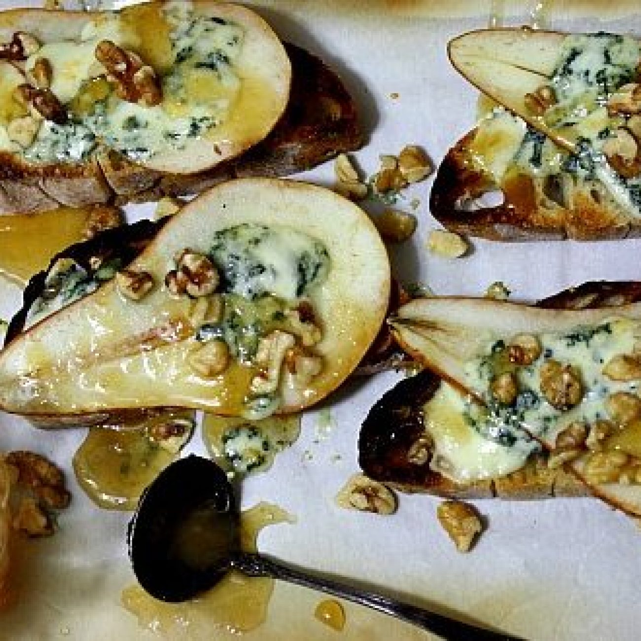 Blue Cheese & Pear Crostini