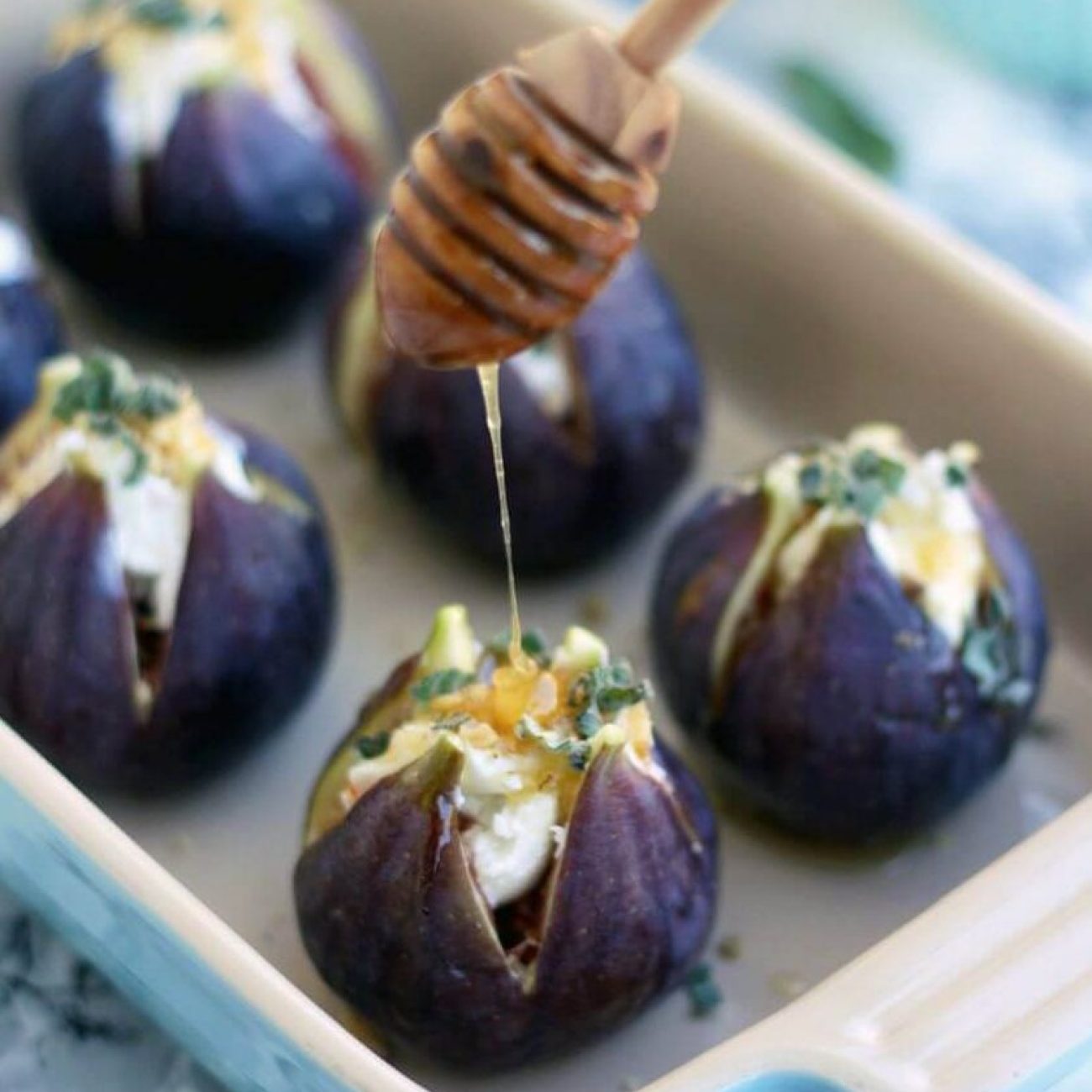 Broiled Figs With Goat Cheese